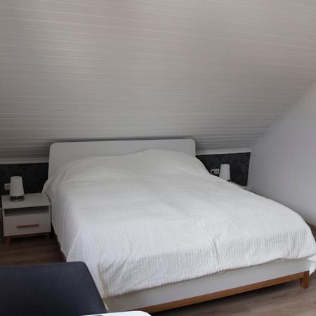 Privatzimmer Mit Eigenem Bad Und Kueche Burgwedel  Exterior foto